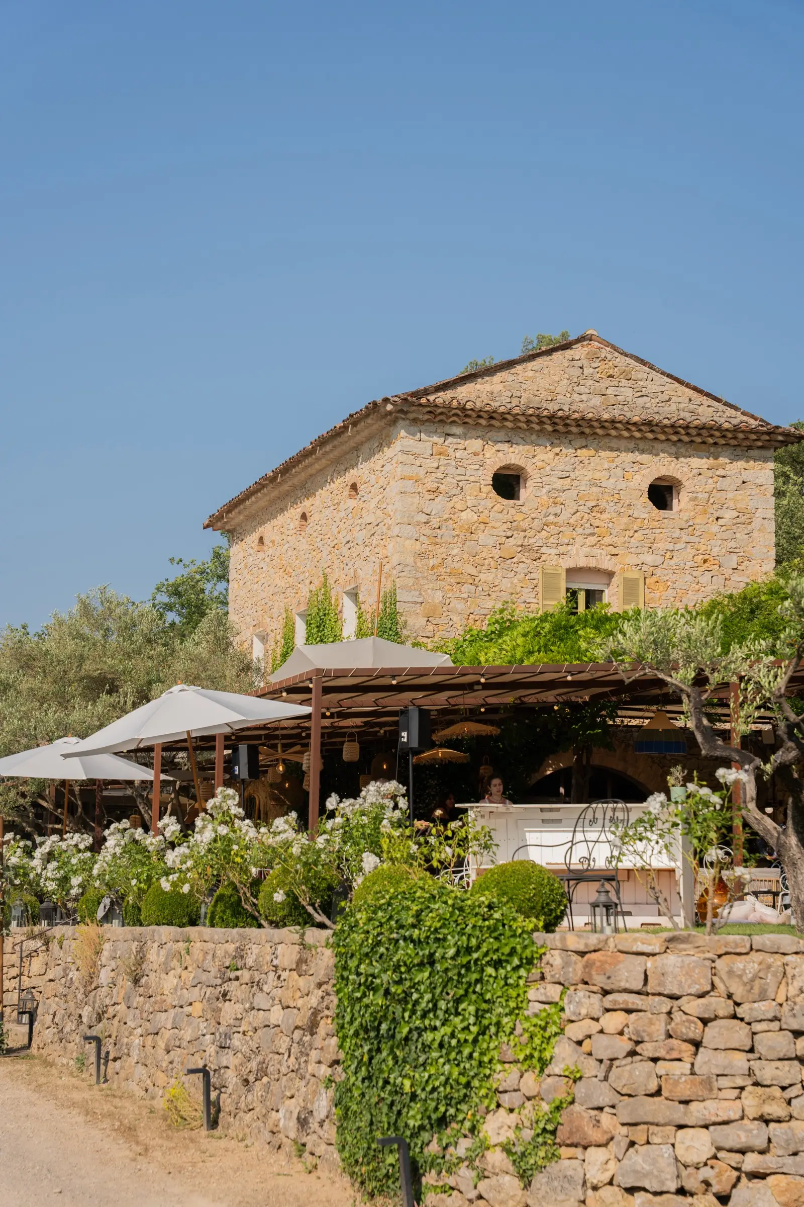 La tour de la bastide et sa terrasse